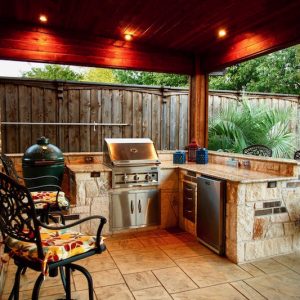 Outdoor Kitchens and BBQ